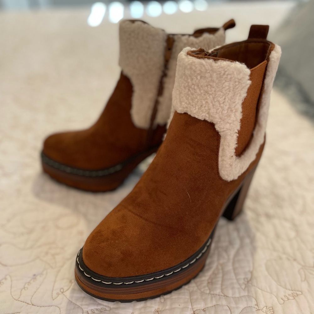 Winter boots size 6.5